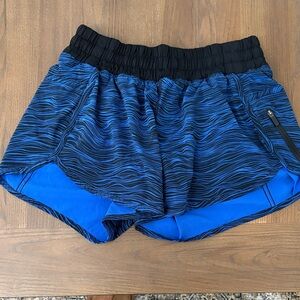 lululemon  Hottie hot shorts